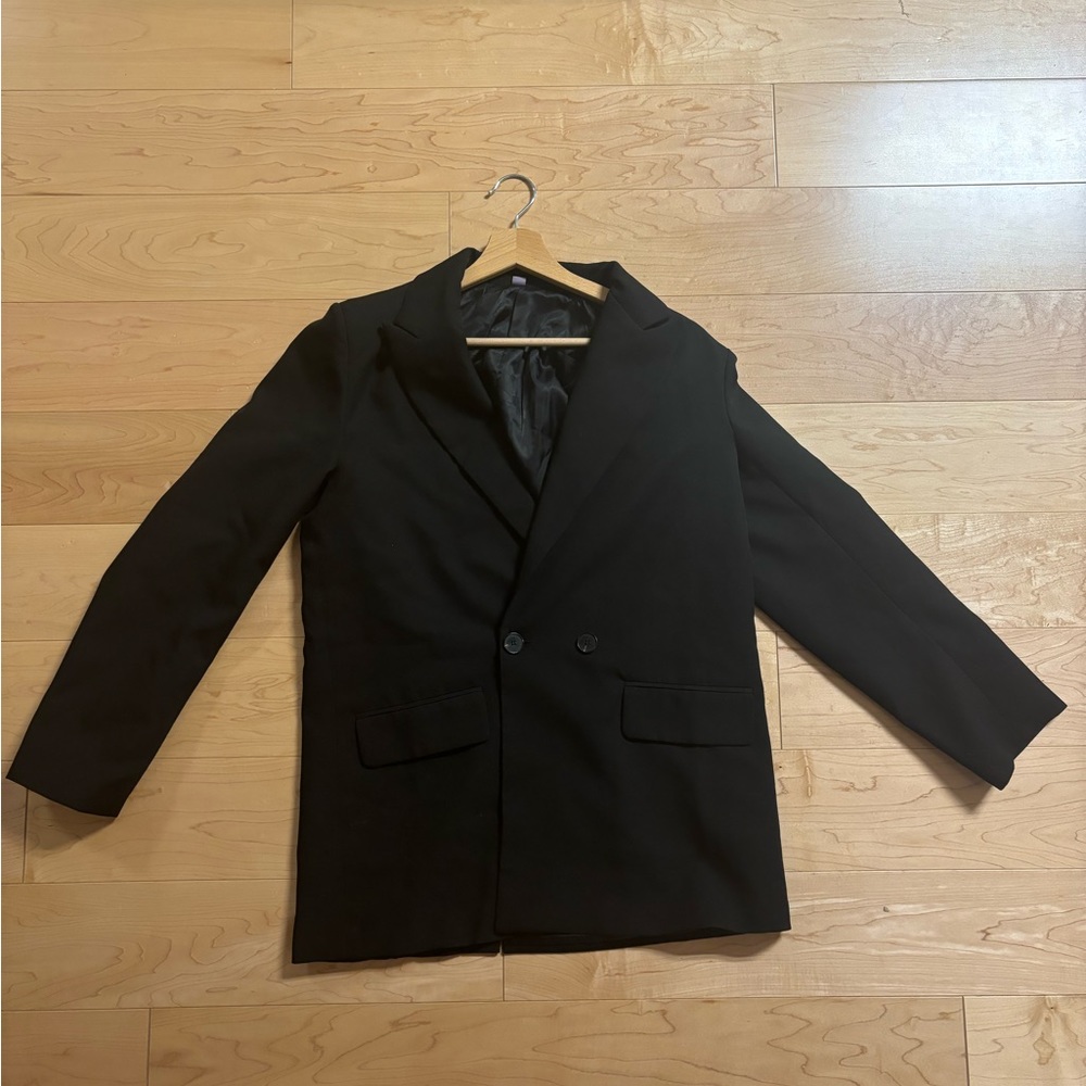 Oversized black blazer